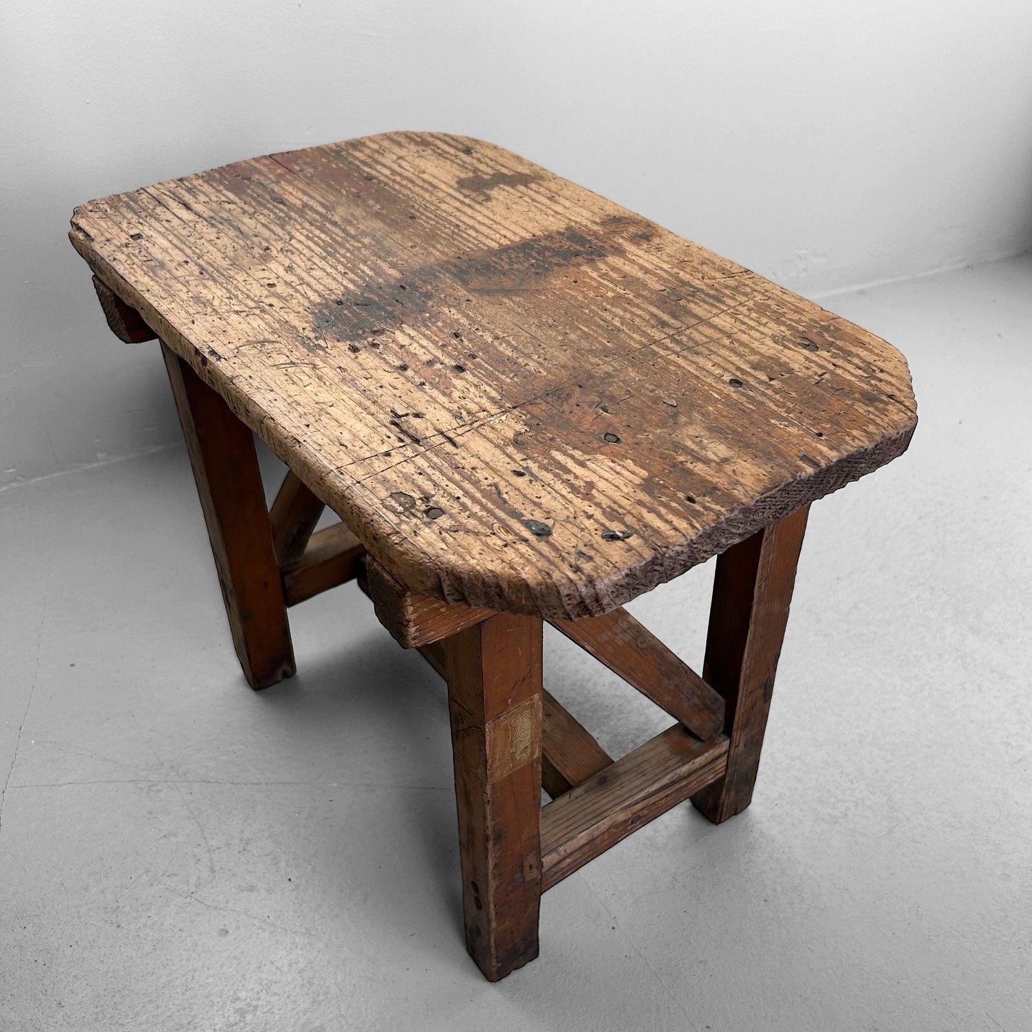 Minimalist Wooden Stool, 1920s, Japanese Mingei Style.