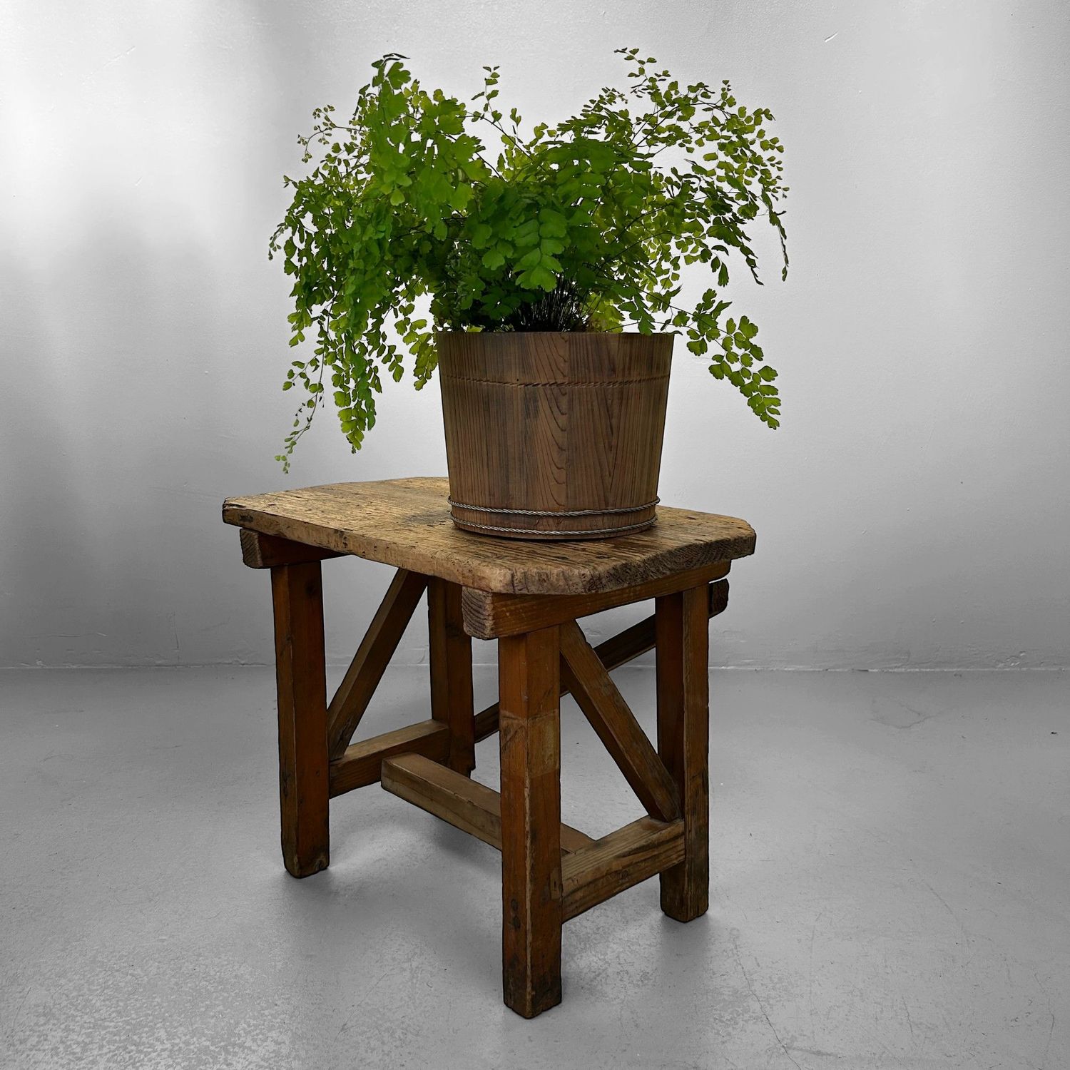 Minimalist Wooden Stool, 1920s, Japanese Mingei Style.