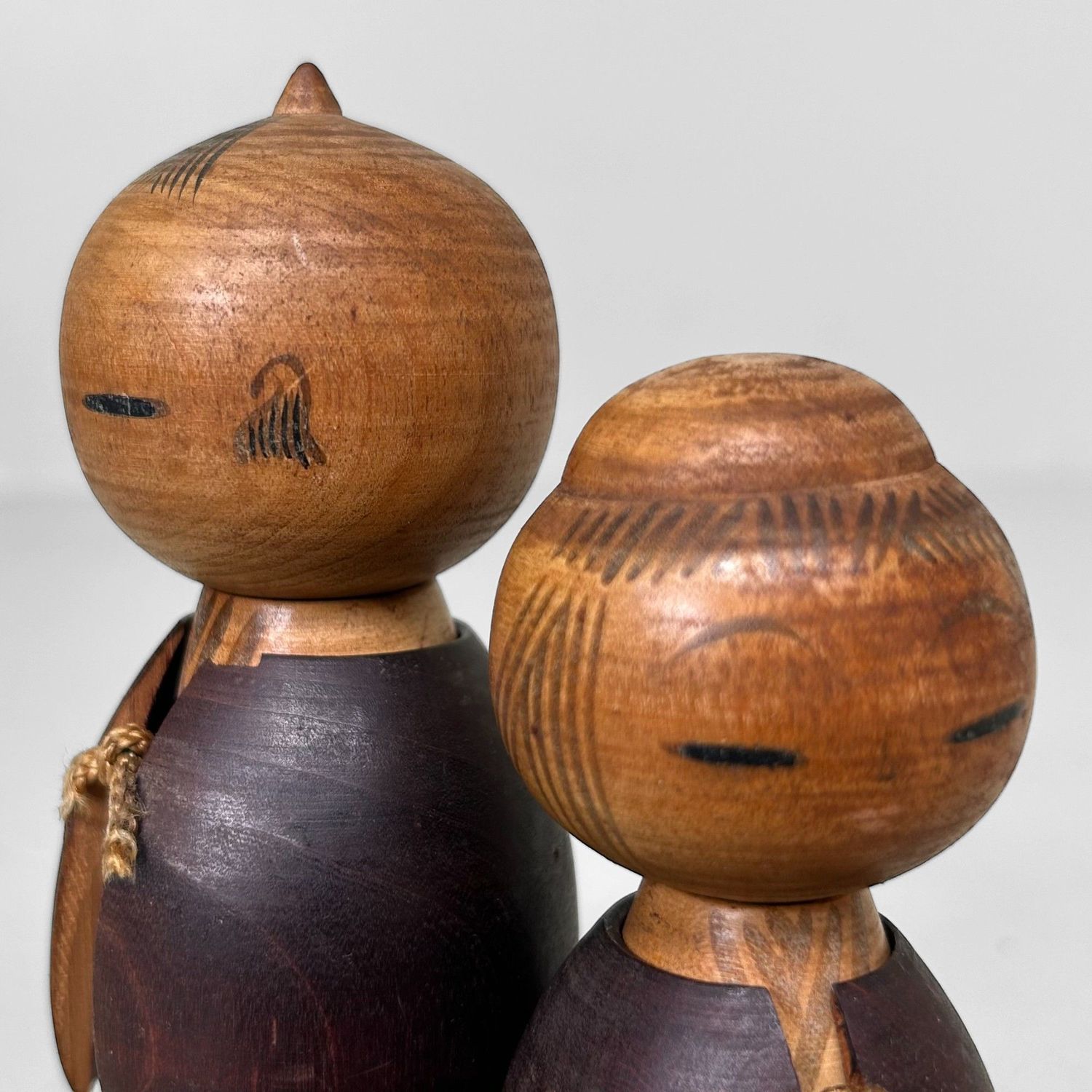 Vintage Sosaku Kokeshi Couple – Miyashita Hajime (ca. 1970s) Vintage Sosaku Kokeshi Couple – Miyashita Hajime (ca. 1970s)