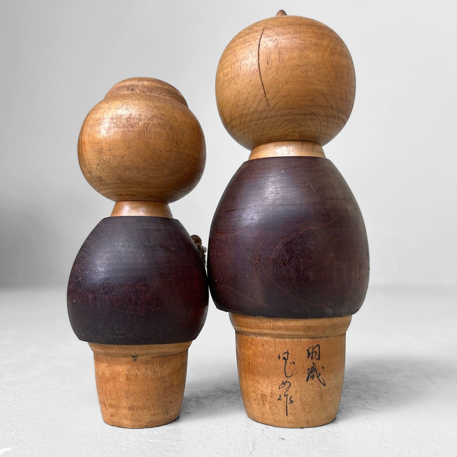 Vintage Sosaku Kokeshi Couple – Miyashita Hajime (ca. 1970s) Vintage Sosaku Kokeshi Couple – Miyashita Hajime (ca. 1970s)