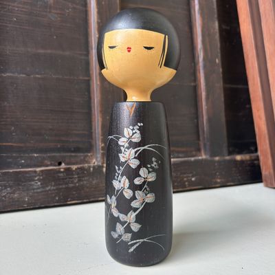 Elegant 1980s Sōsaku Kokeshi by Shinichiro Miyashita