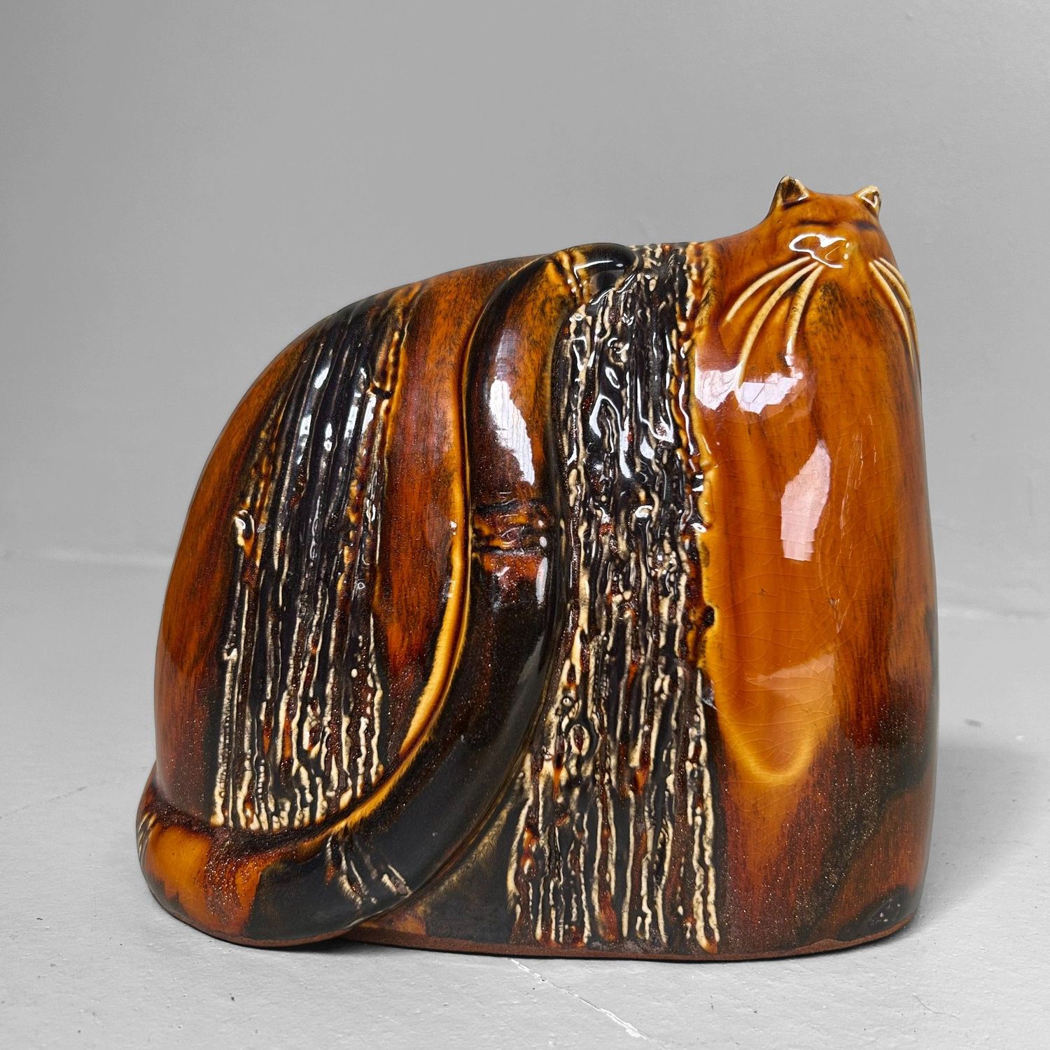 Vintage Ceramic Cat Duo – English, 1970s