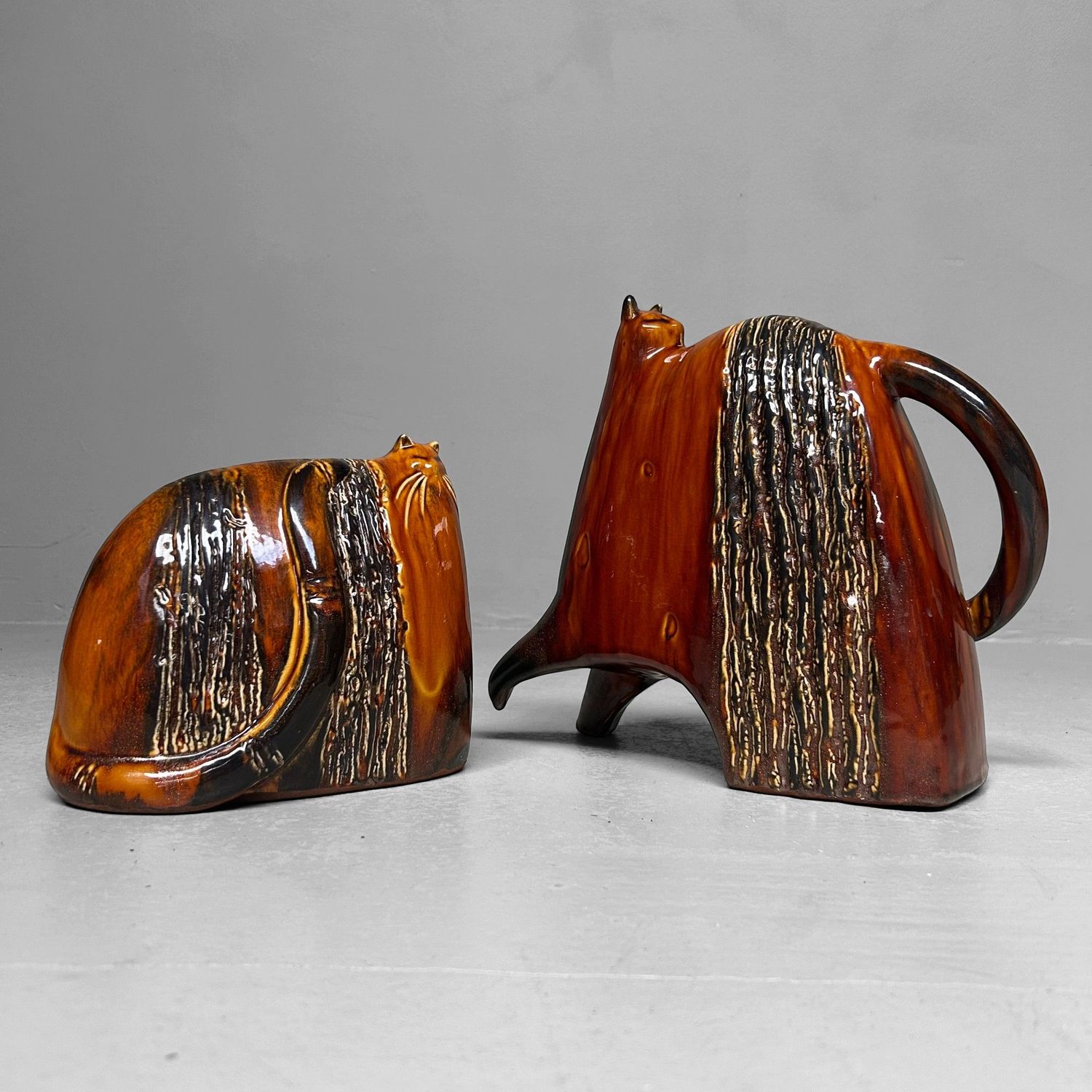 Vintage Ceramic Cat Duo – English, 1970s