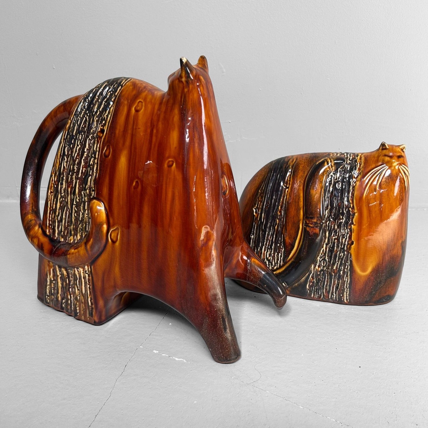 Vintage Ceramic Cat Duo – English, 1970s