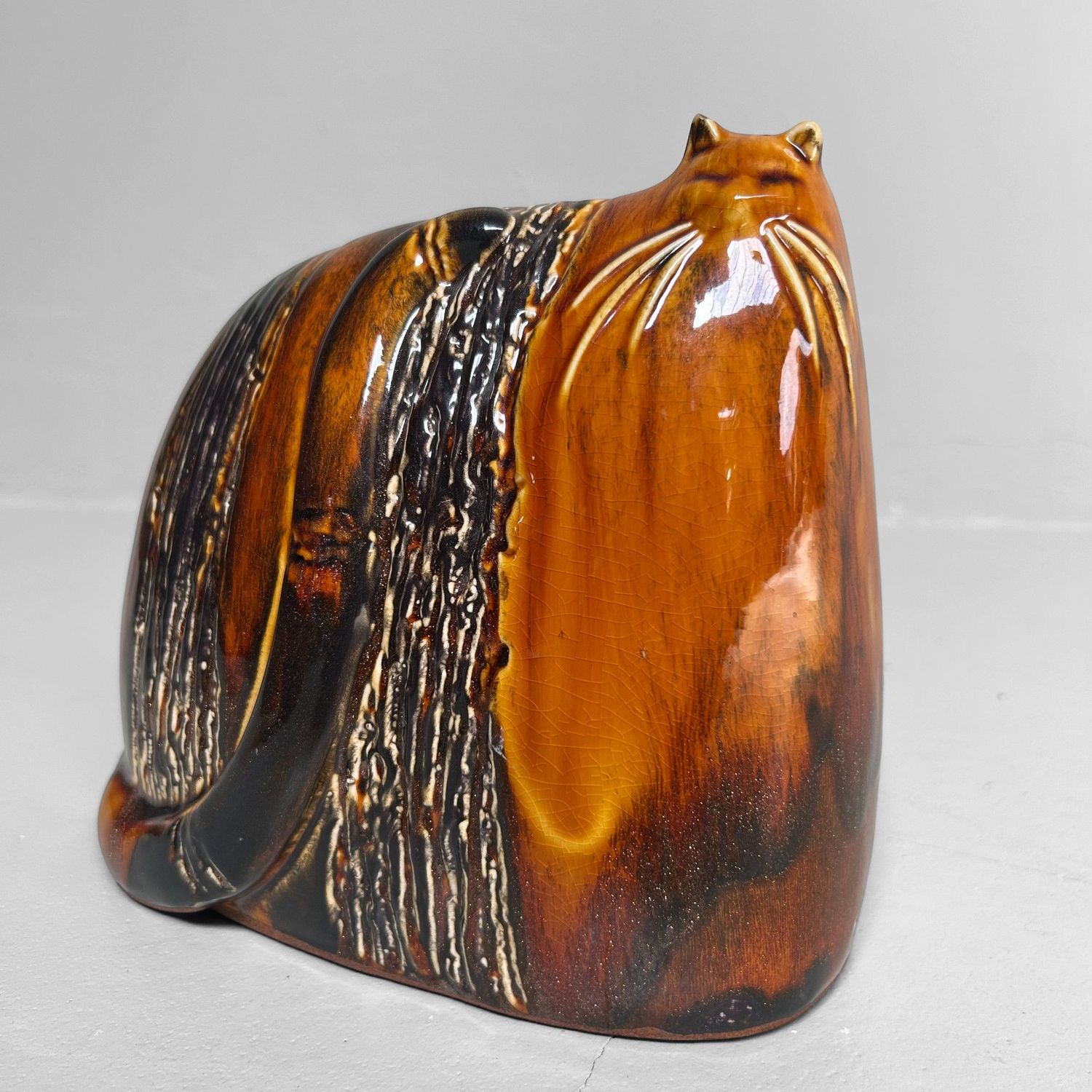 Vintage Ceramic Cat Duo – English, 1970s