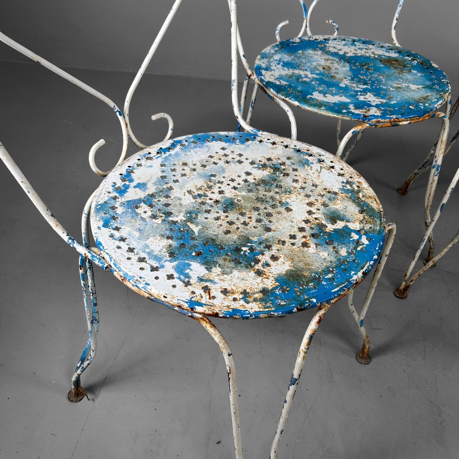 French Vintage Garden Set – 1950s/60s – 8 Chairs + Table + Side Table