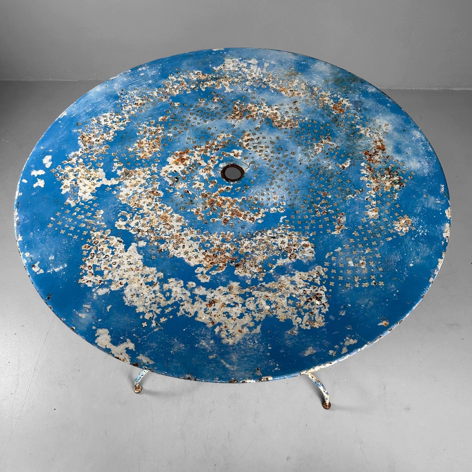 French Vintage Garden Set – 1950s/60s – 8 Chairs + Table + Side Table