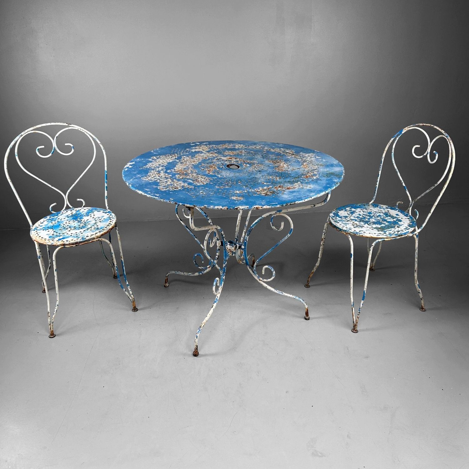 French Vintage Garden Set – 1950s/60s – 8 Chairs + Table + Side Table