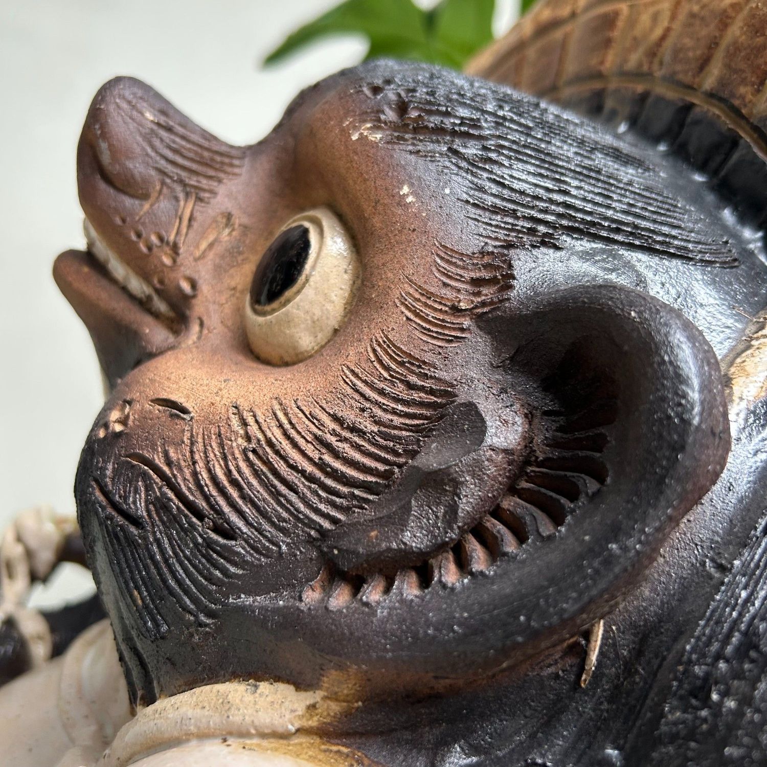 Vintage Japanse Tanuki van Shigaraki-keramiek – ca. 1960