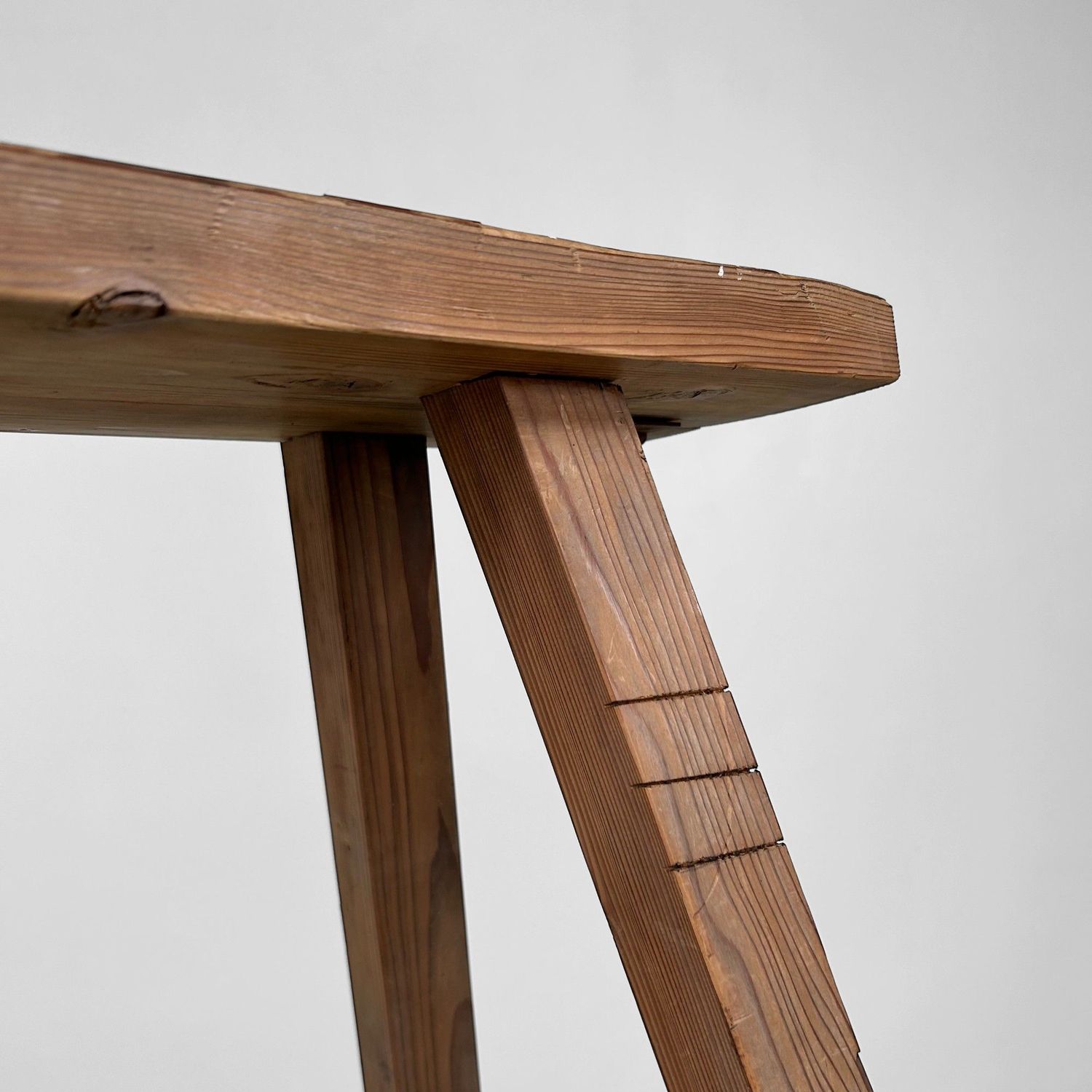 Minimalist Wooden Stool, Display Stand – Taishō Period, Japan