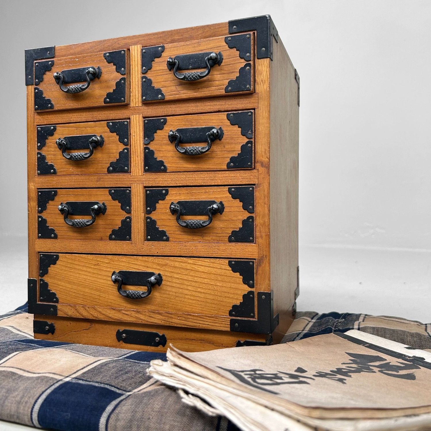 Vintage Japans Juwelenkastje met Zeven Lades – Jaren ’60