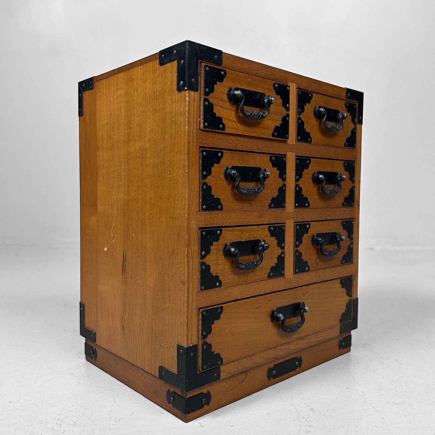 Vintage Japans Juwelenkastje met Zeven Lades – Jaren ’60