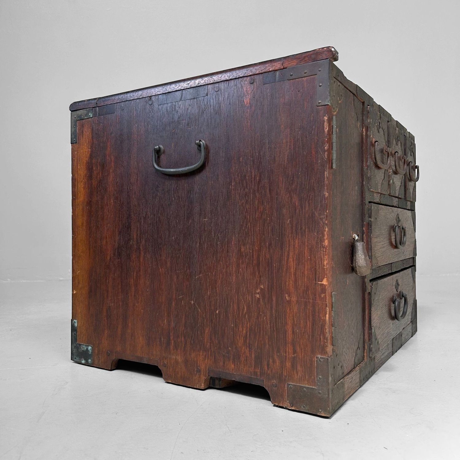 Japans Meiji Ko-Dansu Ladekastje– ca. 1900