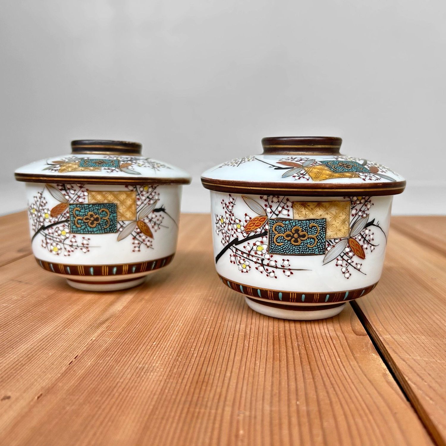 Vintage Kutani Porcelain Bowls with Lids – Hand-Painted, ca. 1930–1950