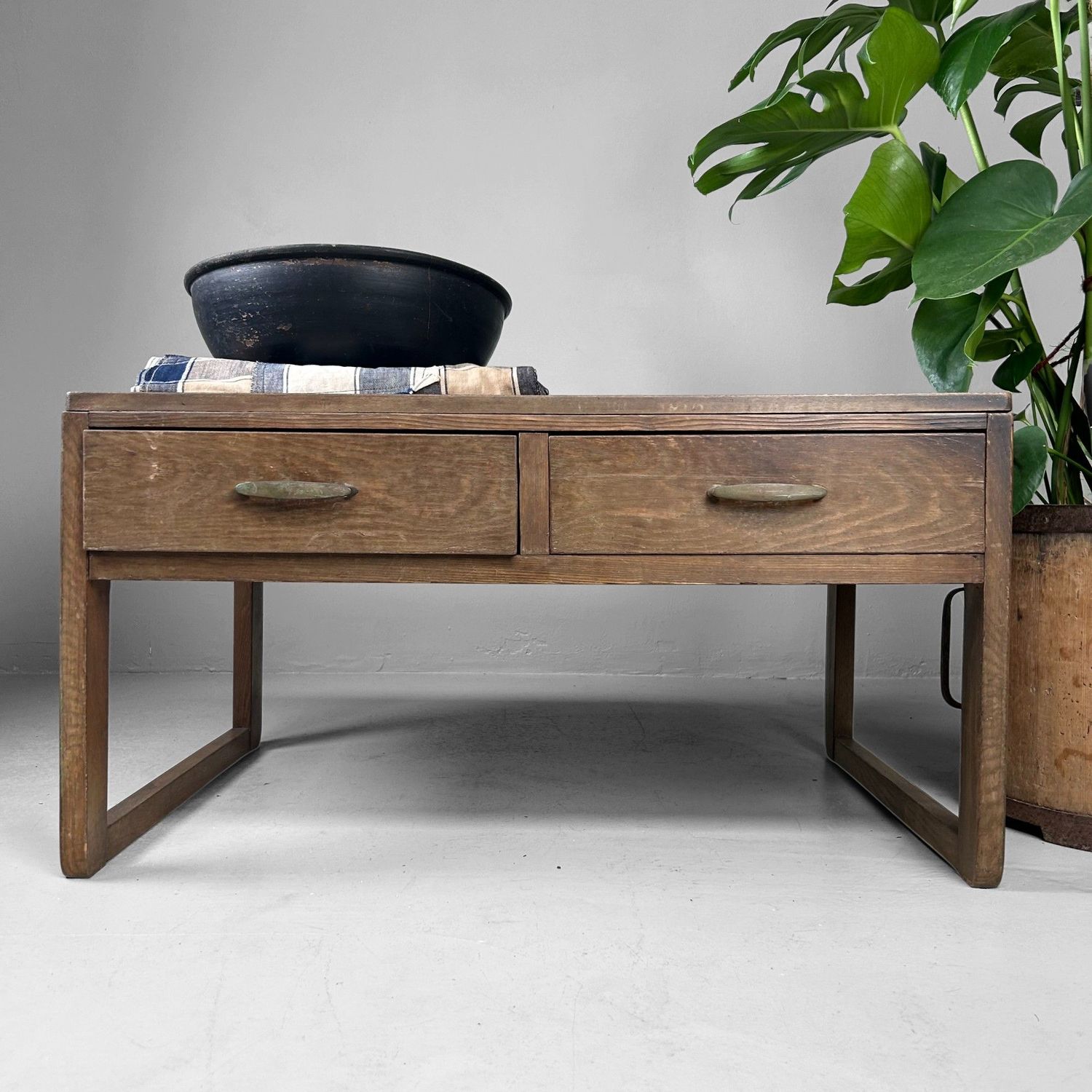 Elegante Japanse schrijftafel uit de jaren 1920