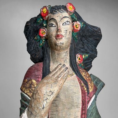 Exotisch Houten Beeld uit de Jaren 50 – Polychroom Vrouwfiguur