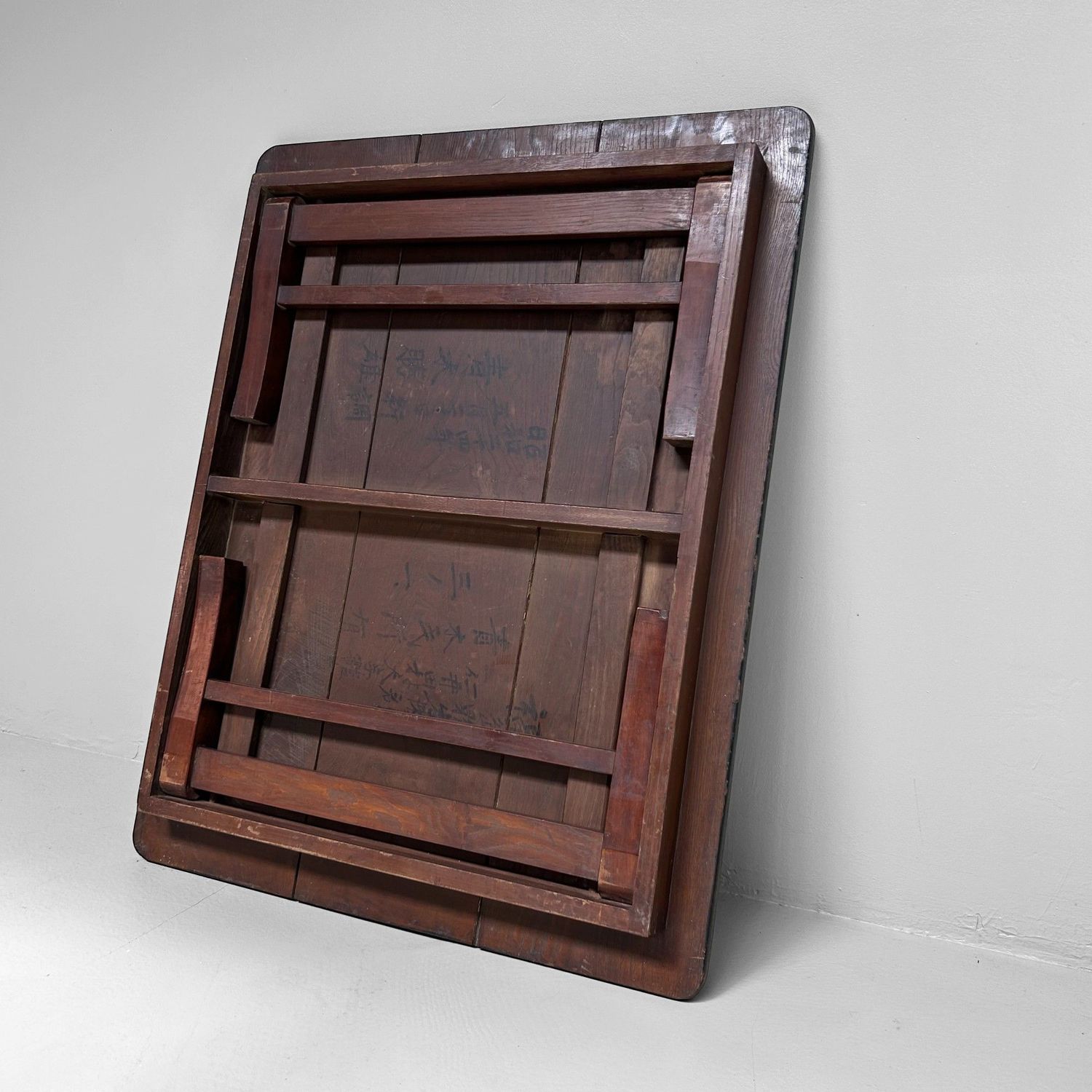 Antieke Japanse Houten Tafel met inklapbare poten - Jaren '20.