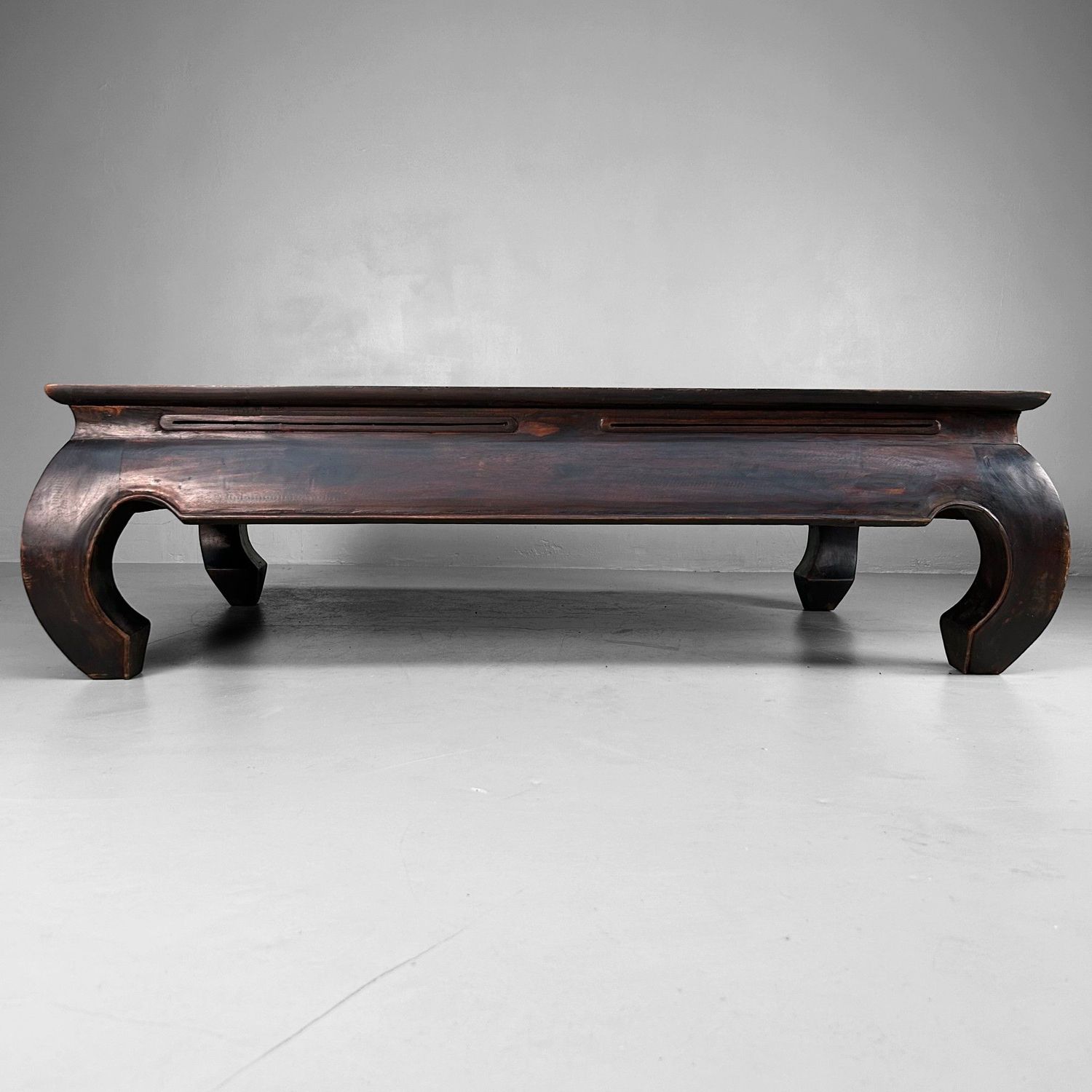 Elegant Mid-20th Century Chinese Low Table – 1940s–50s