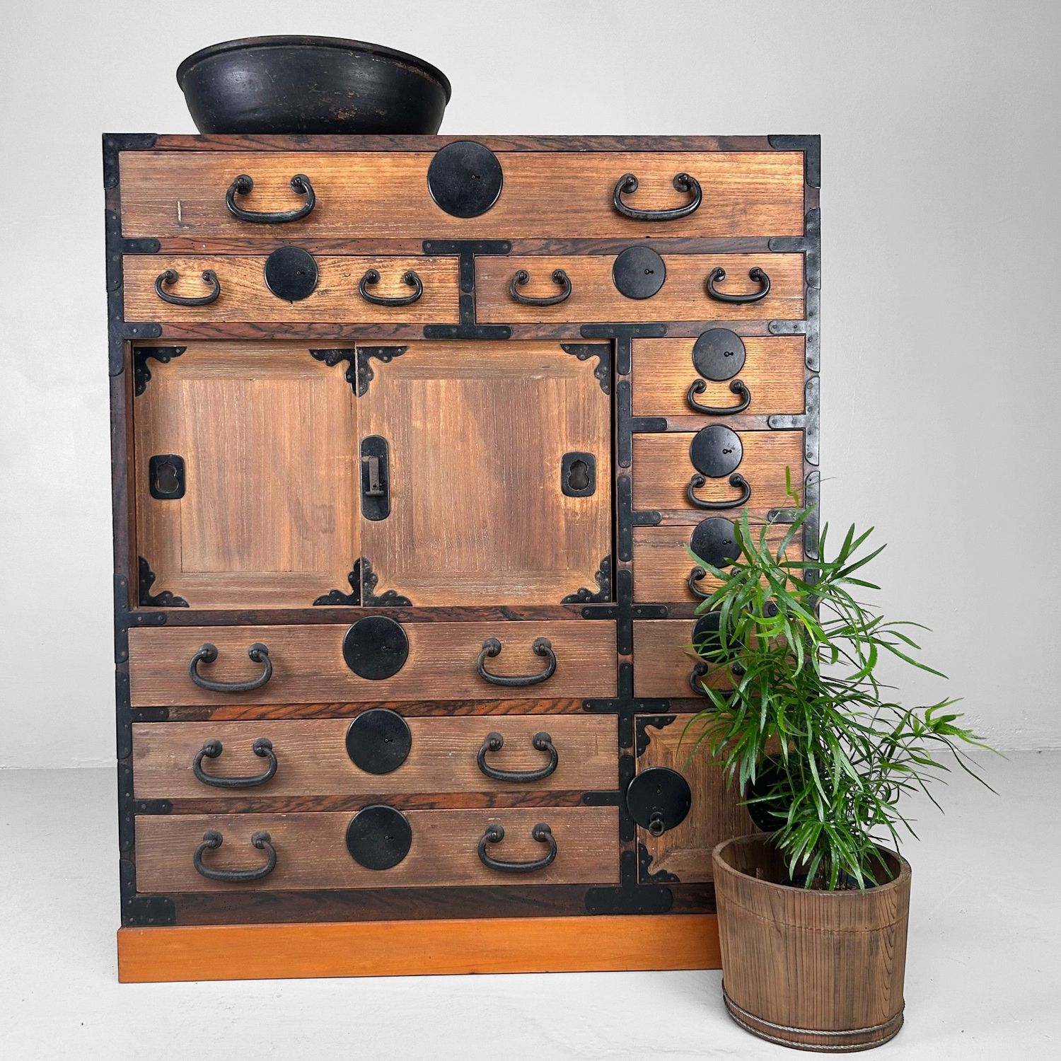 Traditional Japanese Tansu – Antique Cabinet from the Meiji Period