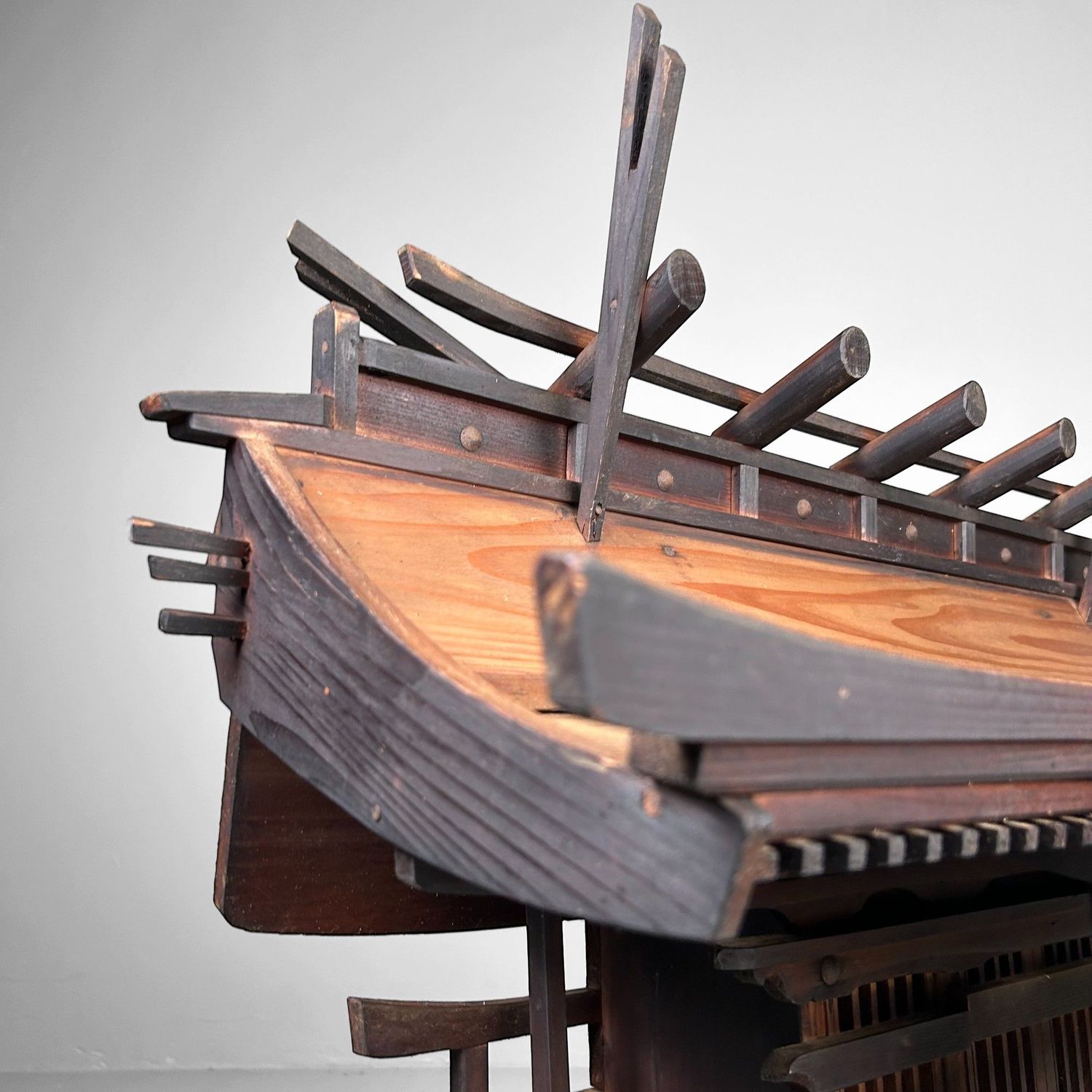 Zeldzame Kamidana uit de Meiji-periode – Japans Shinto-huisaltaar