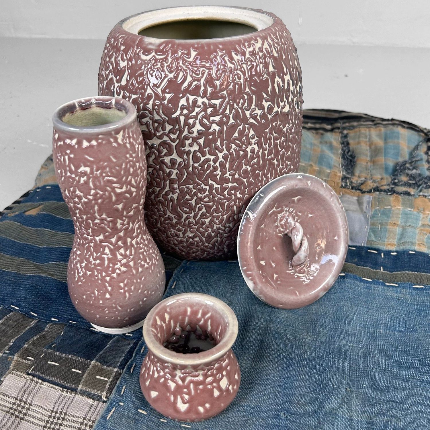 Japanese Tea Ceremony Set, Shiso-te Glaze (Mizusashi, Chabana Vase, Yobitsugi)