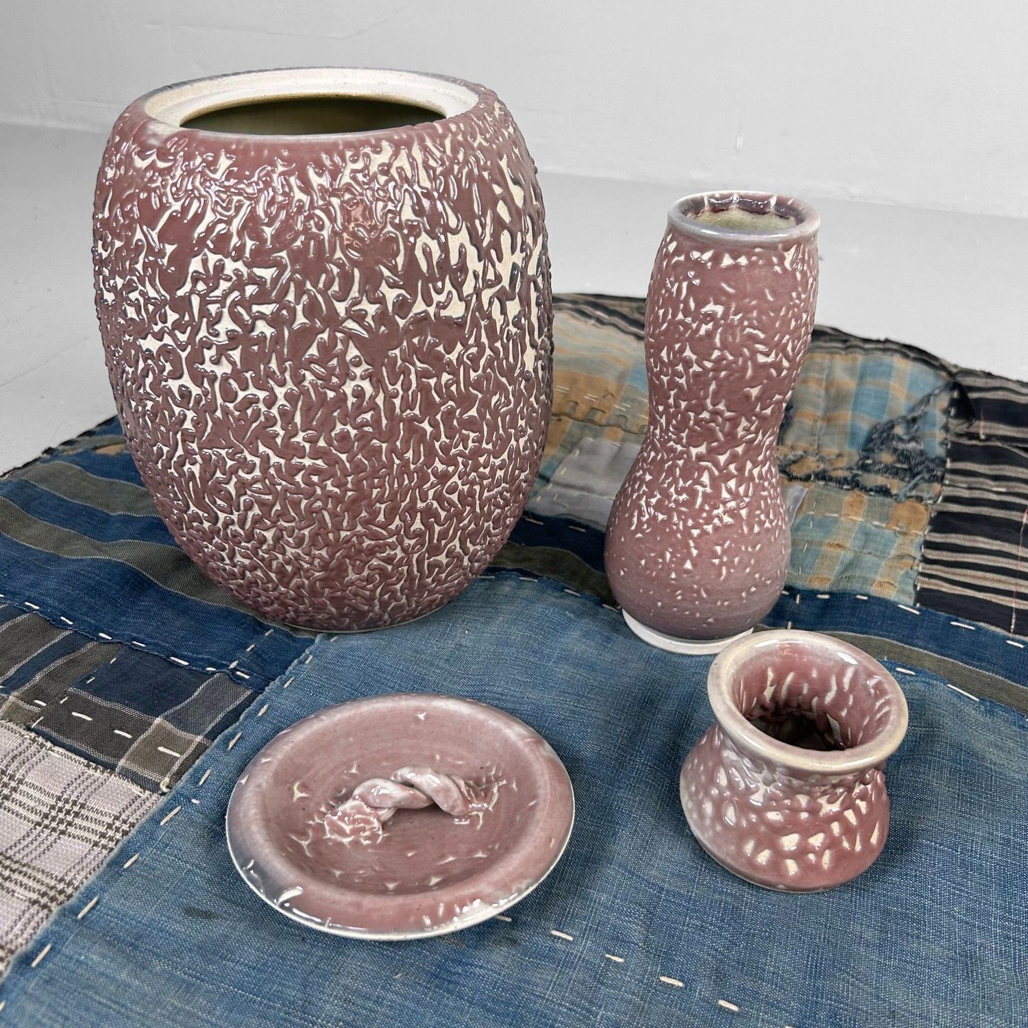 Japanese Tea Ceremony Set, Shiso-te Glaze (Mizusashi, Chabana Vase, Yobitsugi)