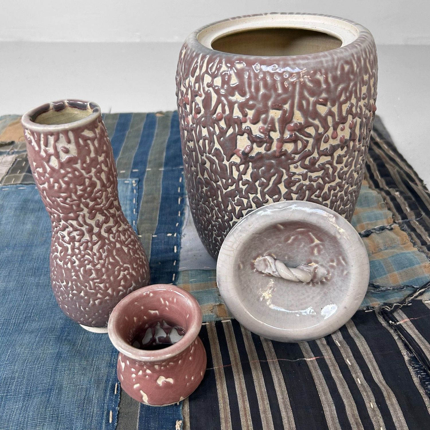 Japanese Tea Ceremony Set, Shiso-te Glaze by Noma Gazan, 1970s.