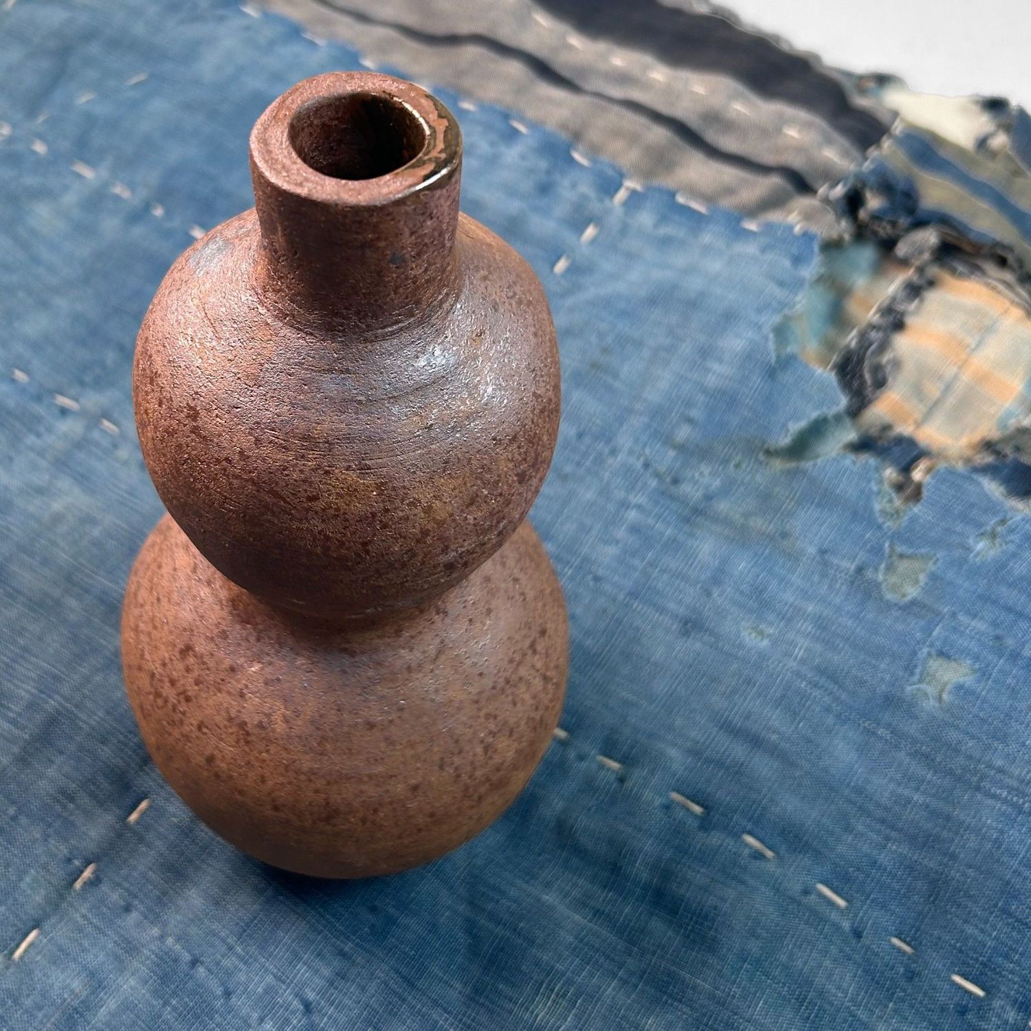 Japanese Double Gourd Vase, Bizen Yaki Ceramics, 1940.