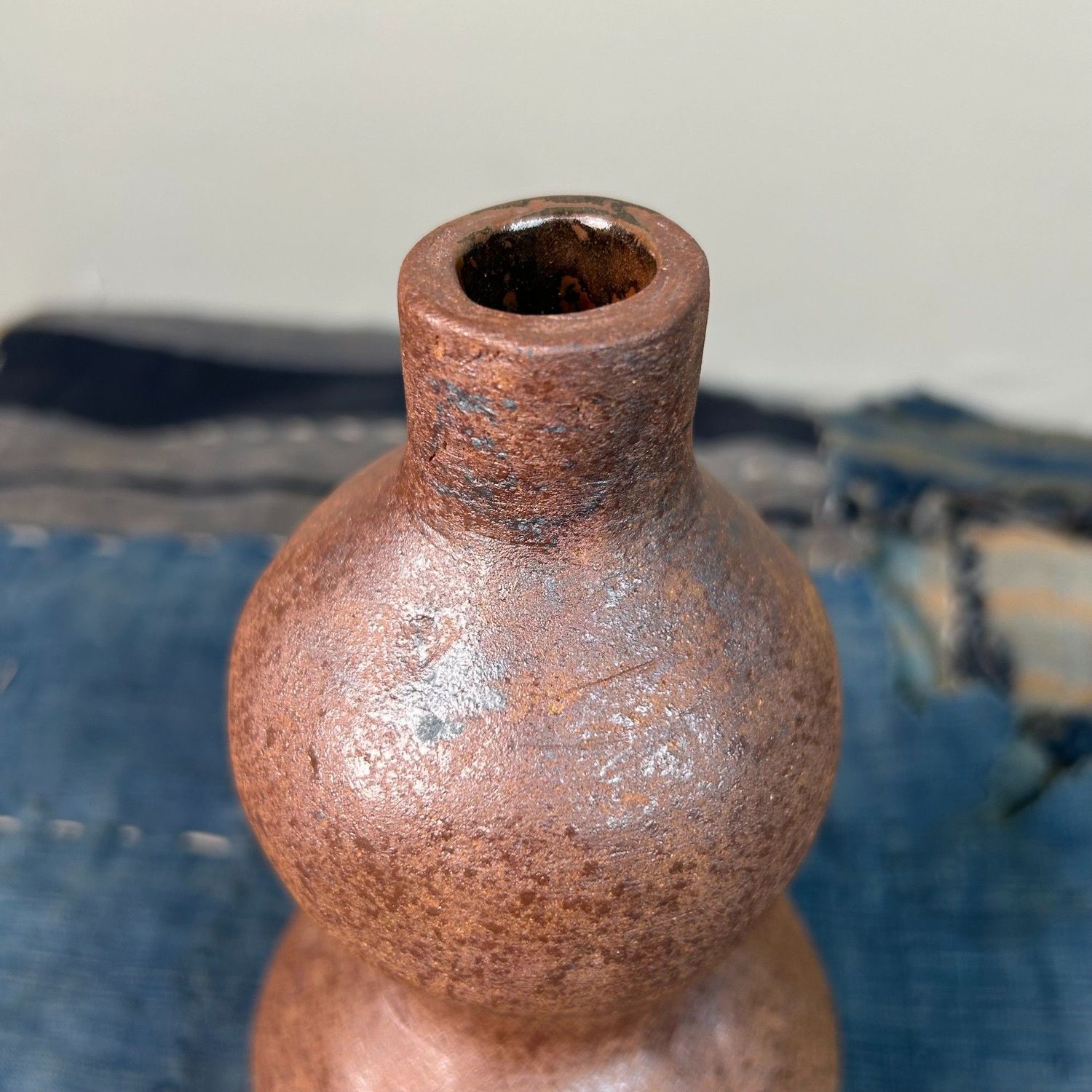 Japanese Double Gourd Vase, Bizen Yaki Ceramics, 1940.