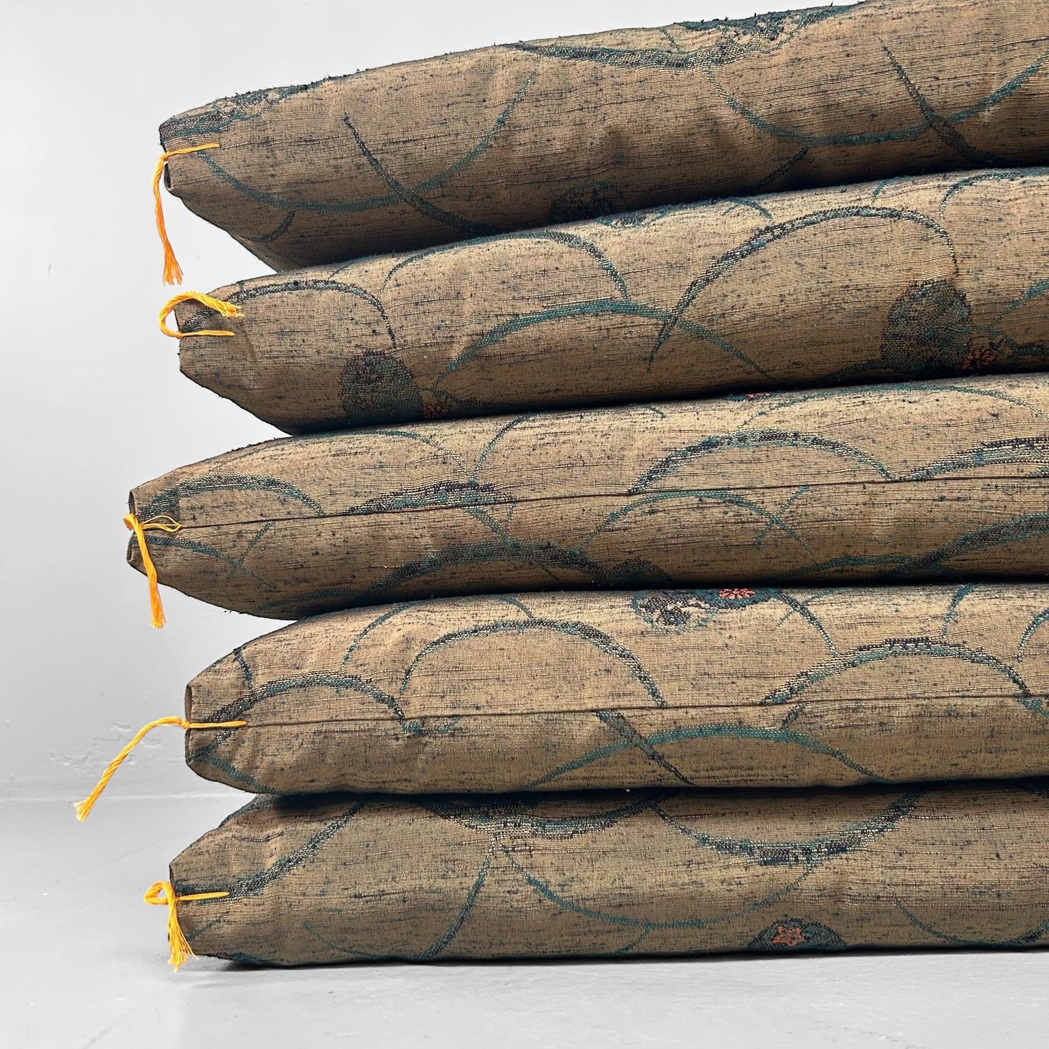 Set of 5 Luxurious Japanese Zabuton Floor Cushions – 1980s Vintage