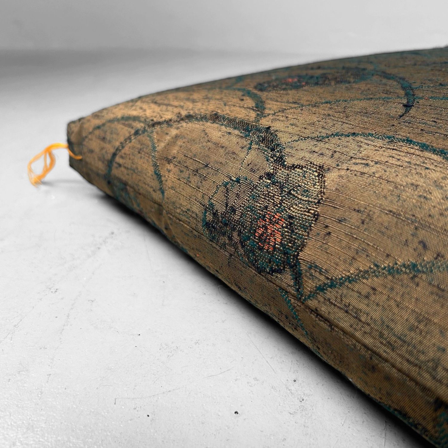 Set of 5 Luxurious Japanese Zabuton Floor Cushions – 1980s Vintage