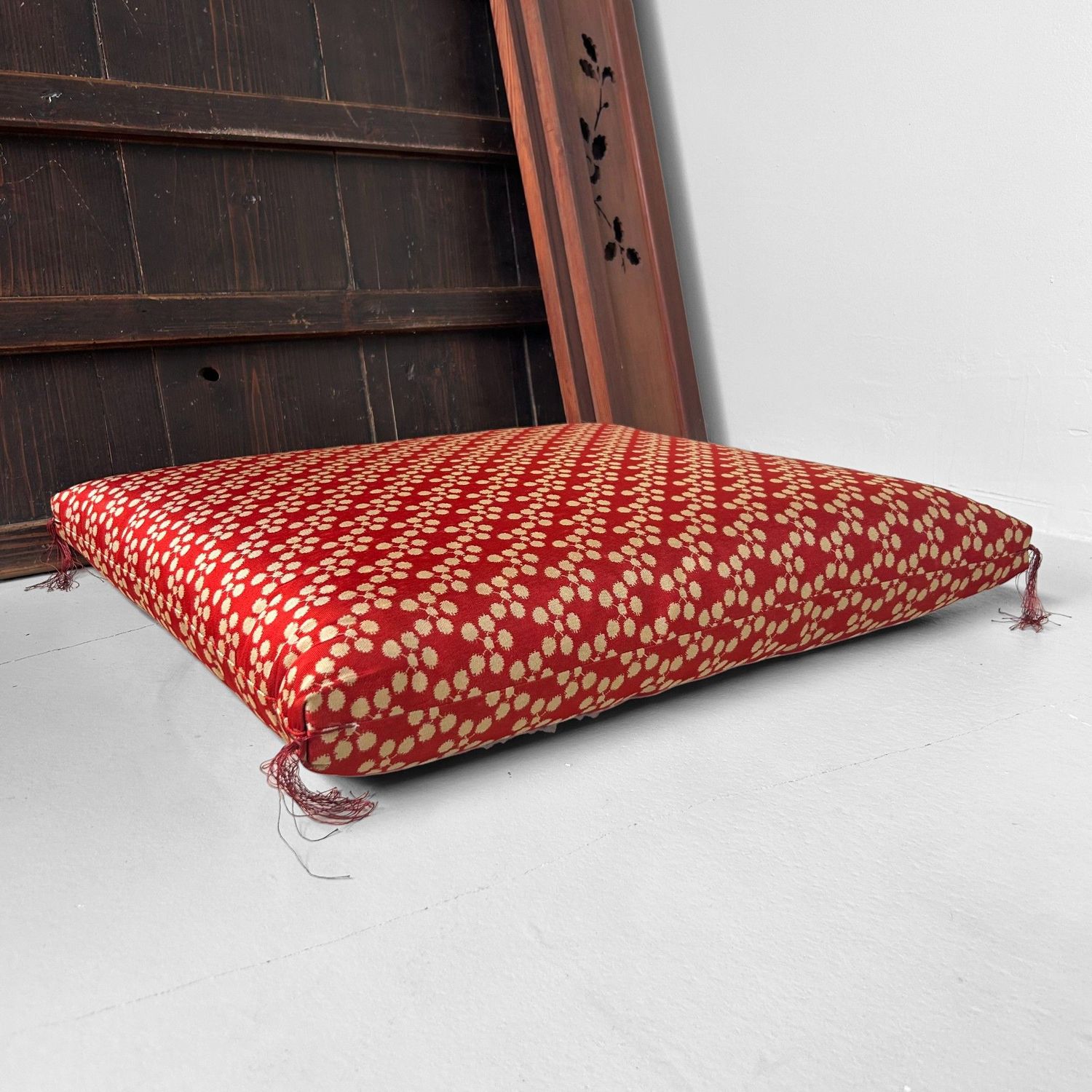 Set of 5 Luxurious Vintage Japanese Zabuton – 1970s Authentic Floor Cushions