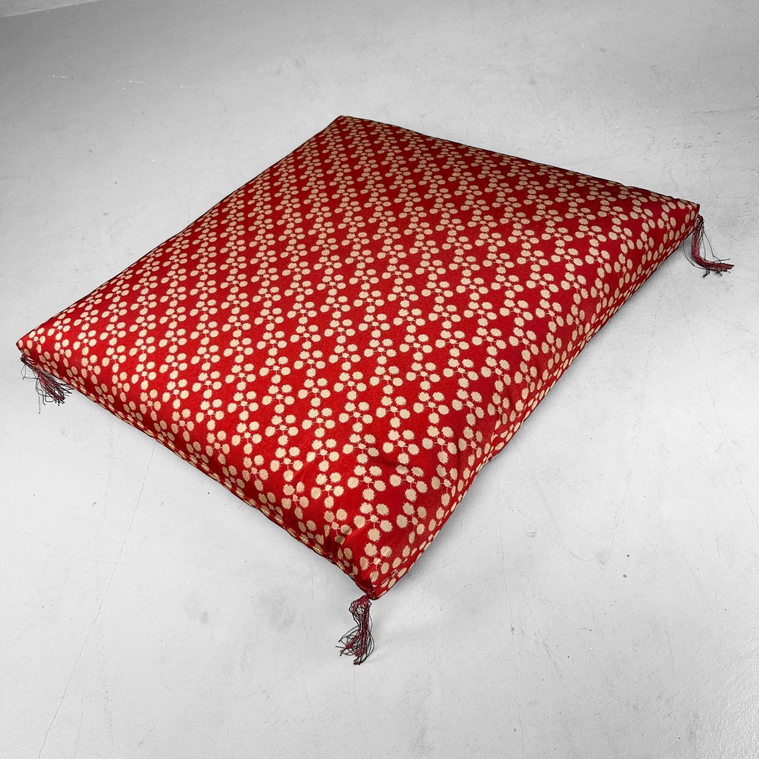 Set of 5 Luxurious Vintage Japanese Zabuton – 1970s Authentic Floor Cushions