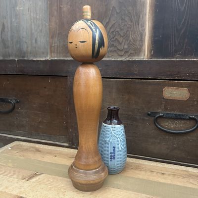 Vintage Kokeshi – “Goddess of Mercy” door Kato Kuen, 1960