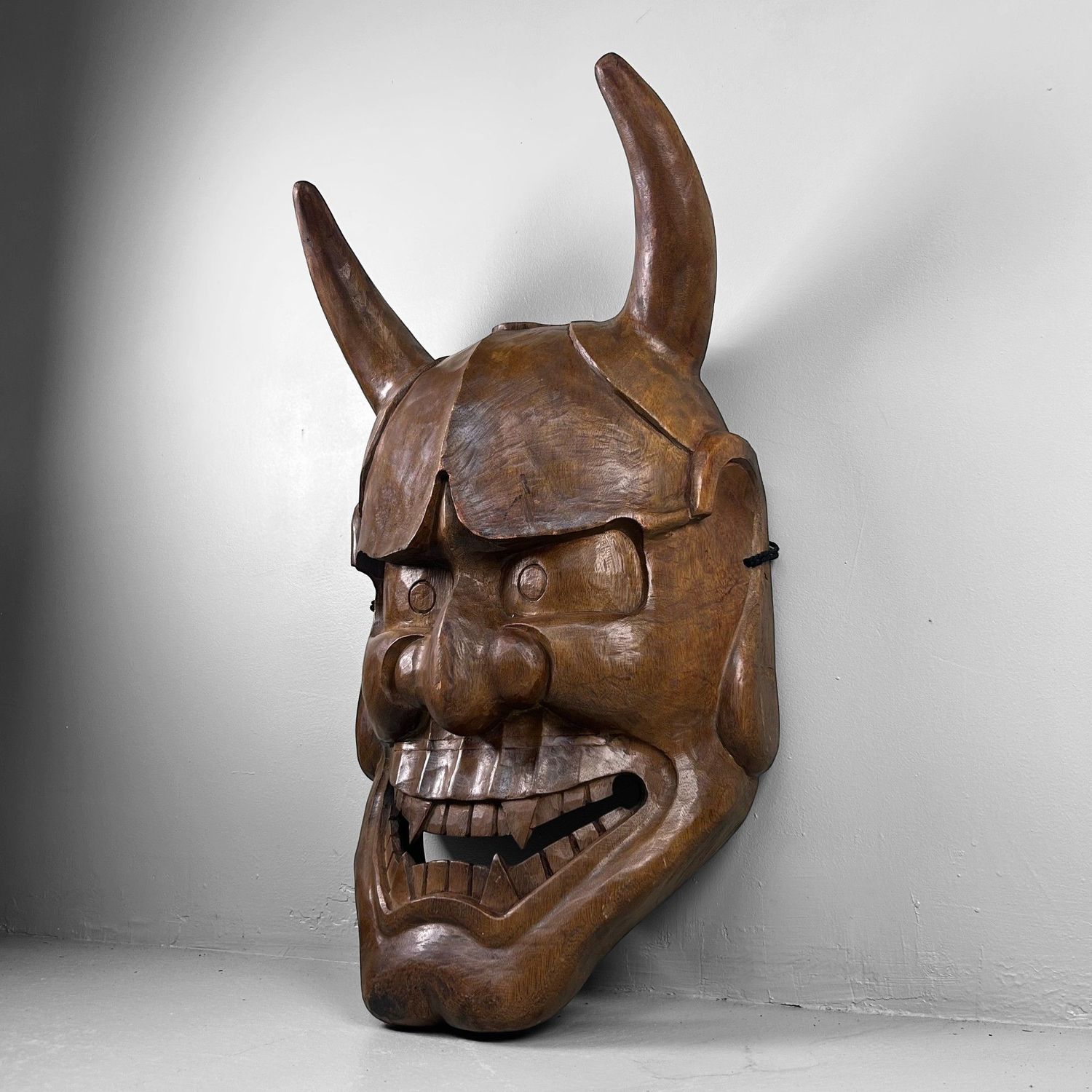 Groot Japans Houten Hannya-masker, jaren 50
