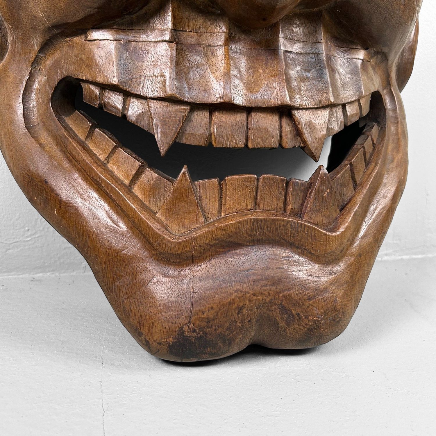 Groot Japans Houten Hannya-masker, jaren 50