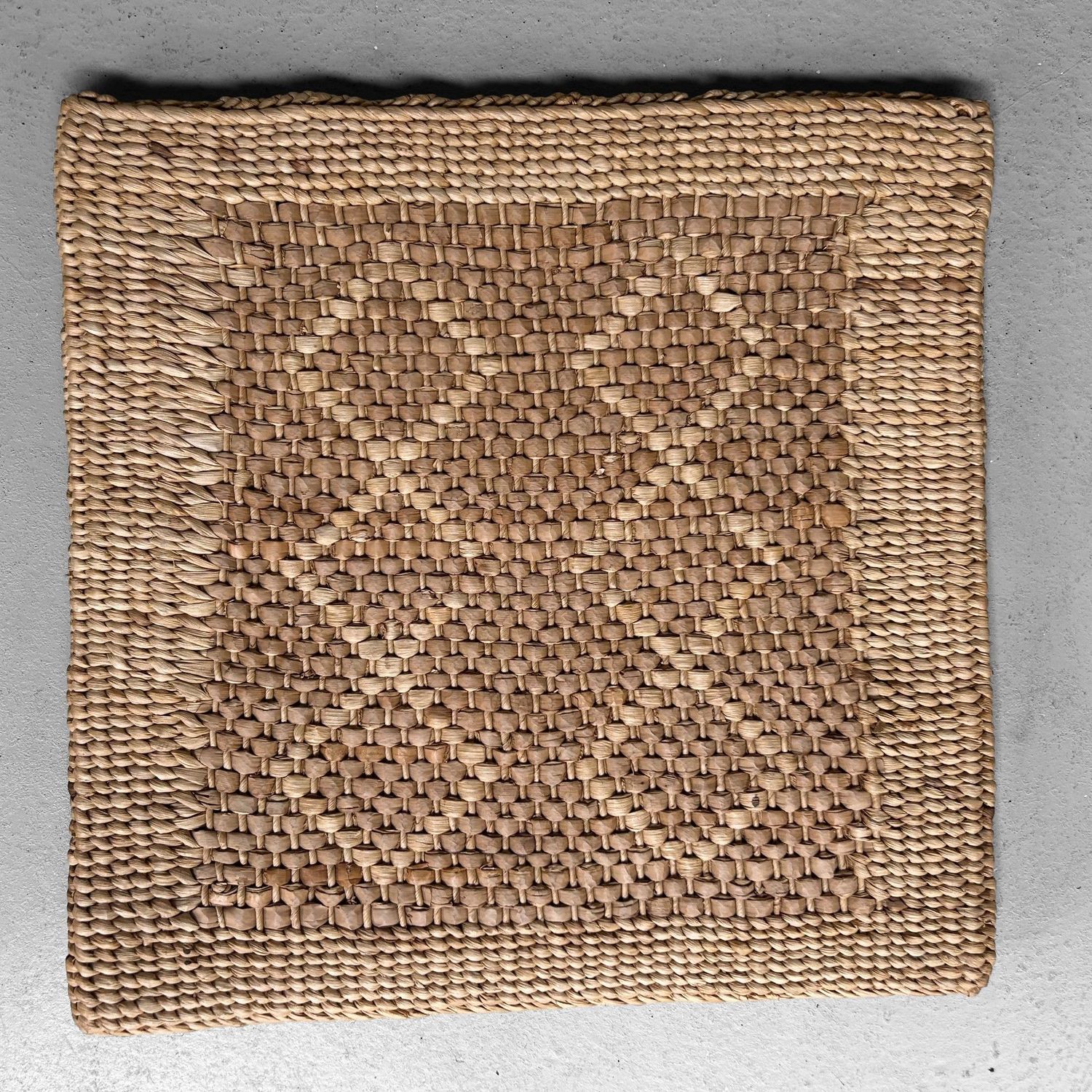 Set  Authentieke Japanse Zabuton – Natuurlijk Gevlochten Stro, 1980