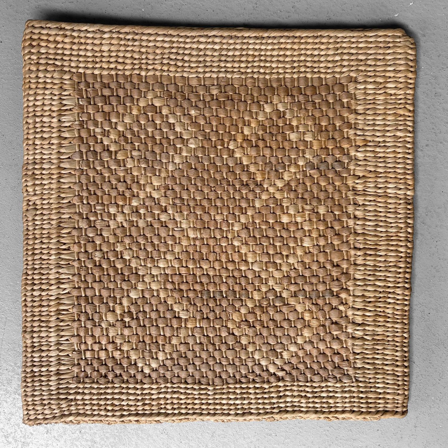 Set  Authentieke Japanse Zabuton – Natuurlijk Gevlochten Stro, 1980