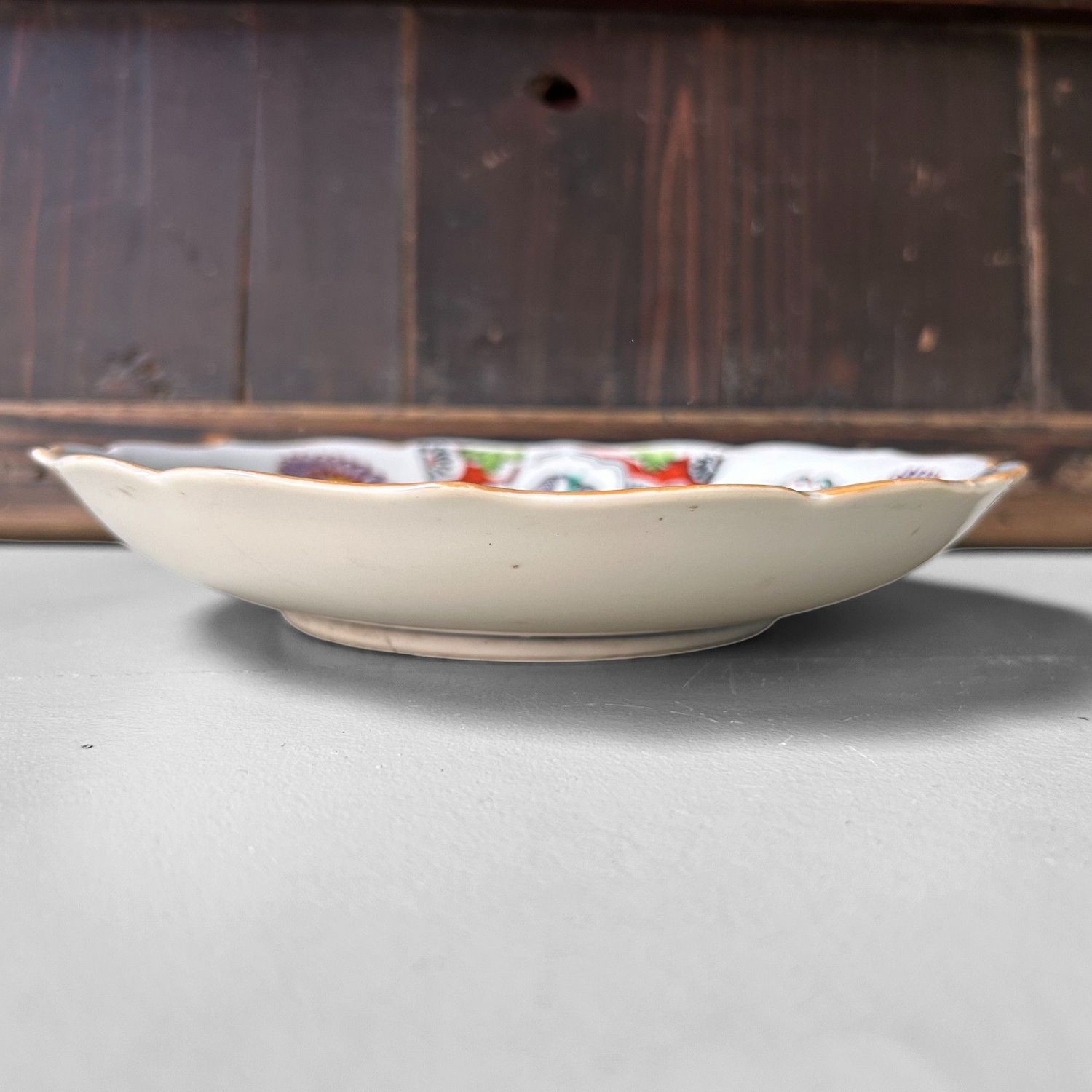 Authentic Japanese Imari Plate – Floral Decoration, ca. 1920