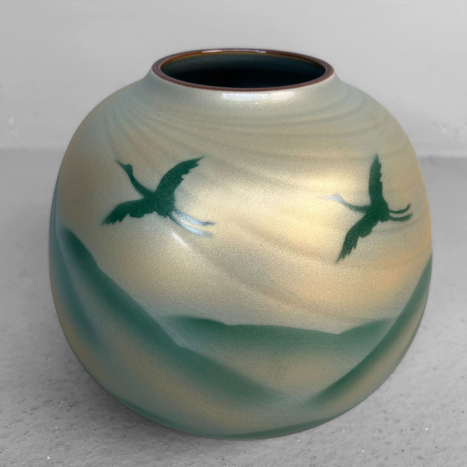 Japanese Kutani Yaki Vase with Cranes – Saikyū-gama, ca. 1980