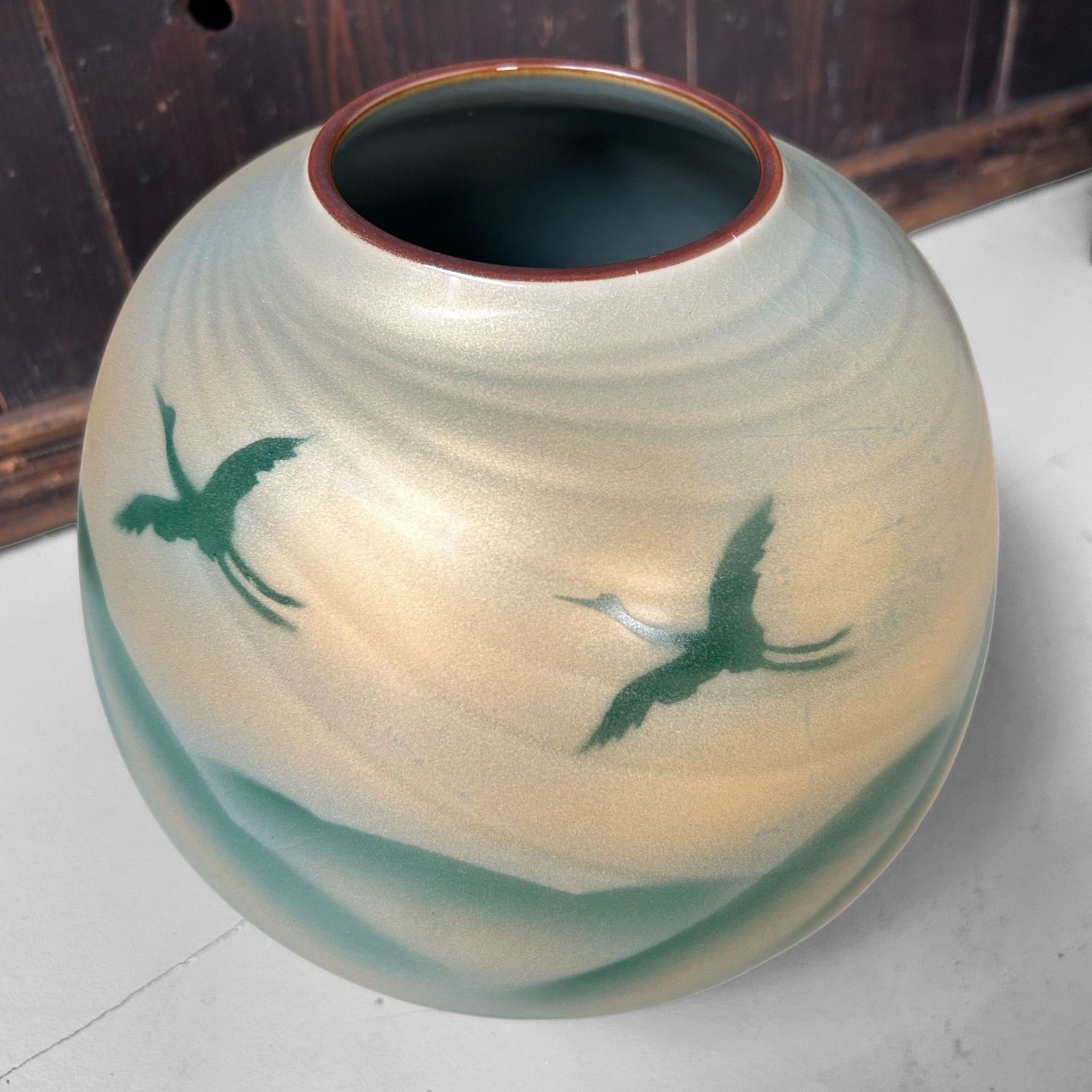 Japanese Kutani Yaki Vase with Cranes – Saikyū-gama, ca. 1980