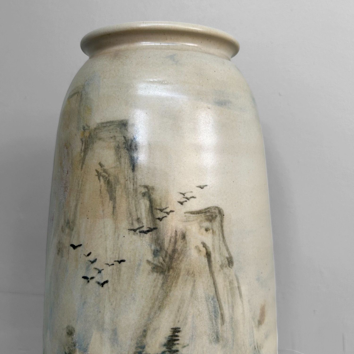 Handgeschilderde Chinese Landschapsvaas – Poëtisch Bergdecor, 1960