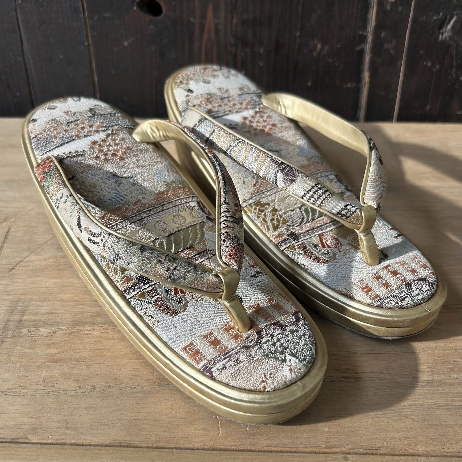 Vintage Japanese Zōri-Bukuro Set – Nishijin-Style Brocade, 1980s