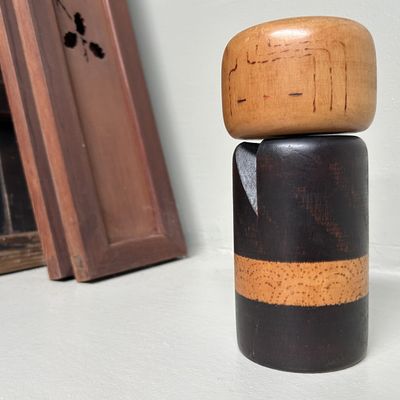 Zeldzame Sōsaku Kokeshi van Yuji Kawase , Japan, 1970s