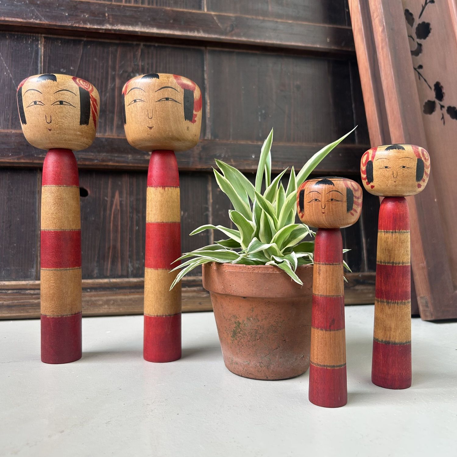 Set van 4 Traditionele Tsuchiyu Kokeshi – Japan, 1960s