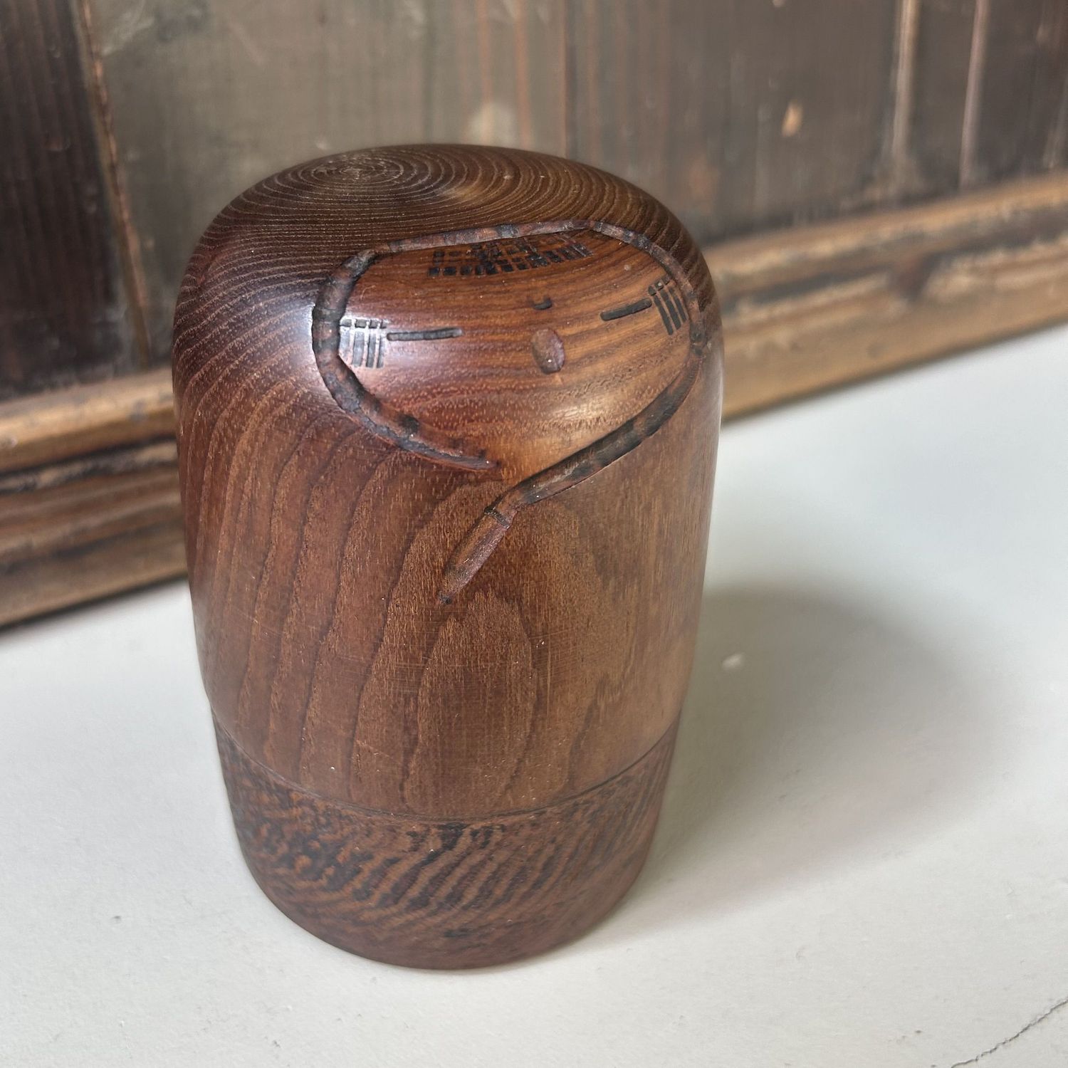 Zeldzame Sosaku Kokeshi 'Yuki' door Kenichi Murakami – Japan