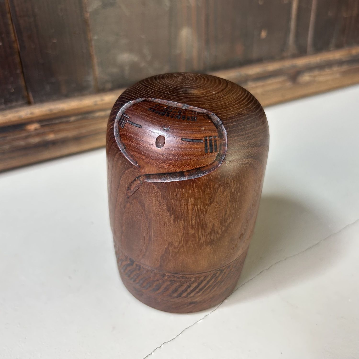 Zeldzame Sosaku Kokeshi 'Yuki' door Kenichi Murakami – Japan