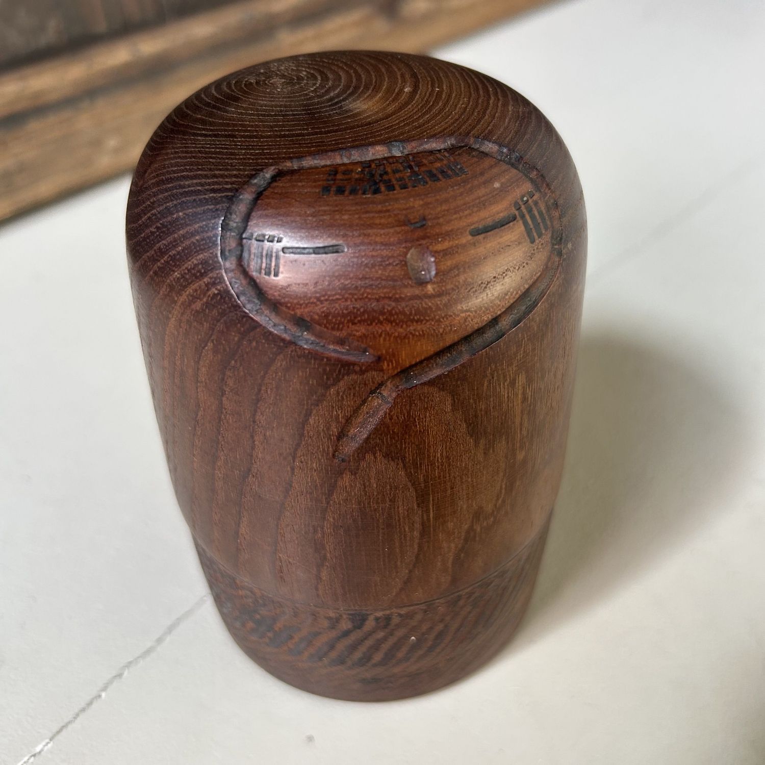 Zeldzame Sosaku Kokeshi 'Yuki' door Kenichi Murakami – Japan