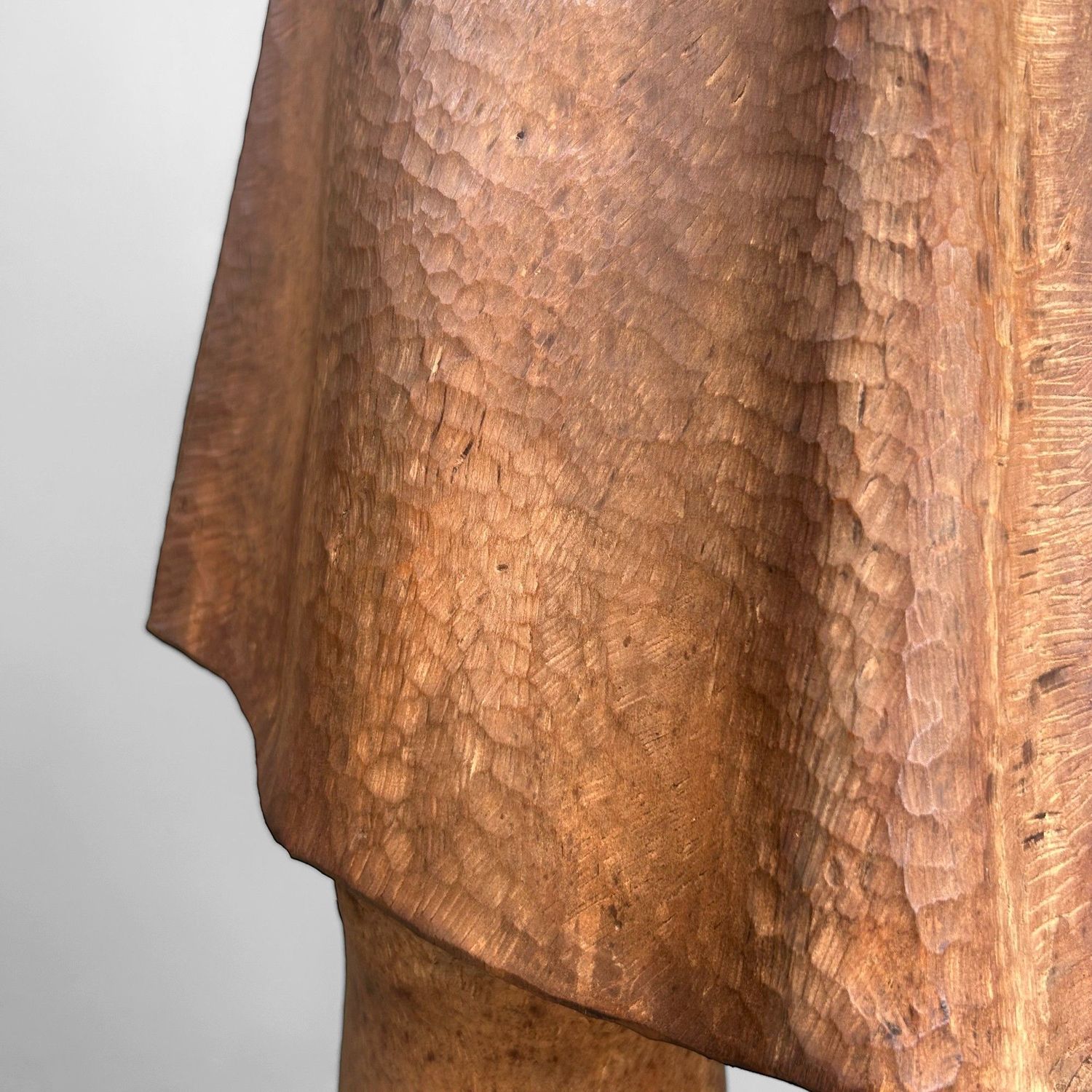 Groot Japans Houten Beeld van een Meisje – Okita Toshinori, 1960 Groot Japans Houten Beeld van een Meisje – Okita Toshinori, 1960