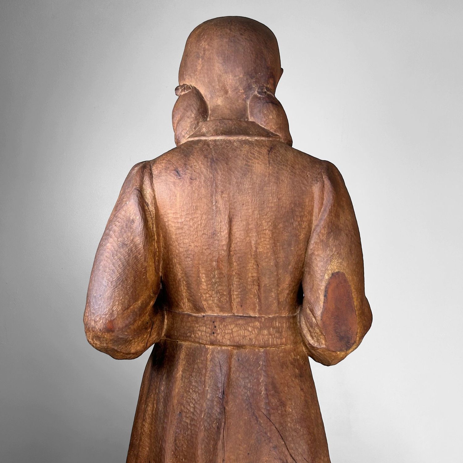 Groot Japans Houten Beeld van een Meisje – Okita Toshinori, 1960 Groot Japans Houten Beeld van een Meisje – Okita Toshinori, 1960